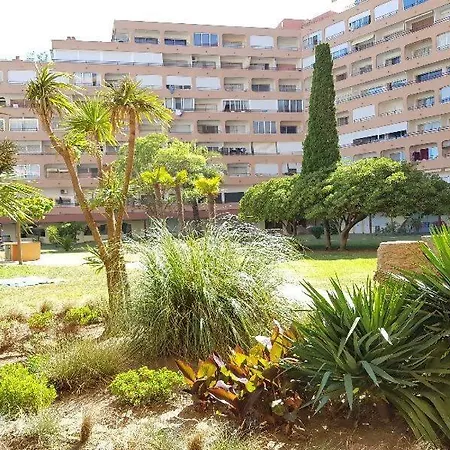 Estudio Grisland Pool *