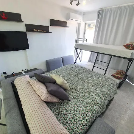 Apartment Estudio Grisland Pool