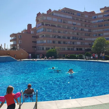 Estudio Grisland Pool Apartment